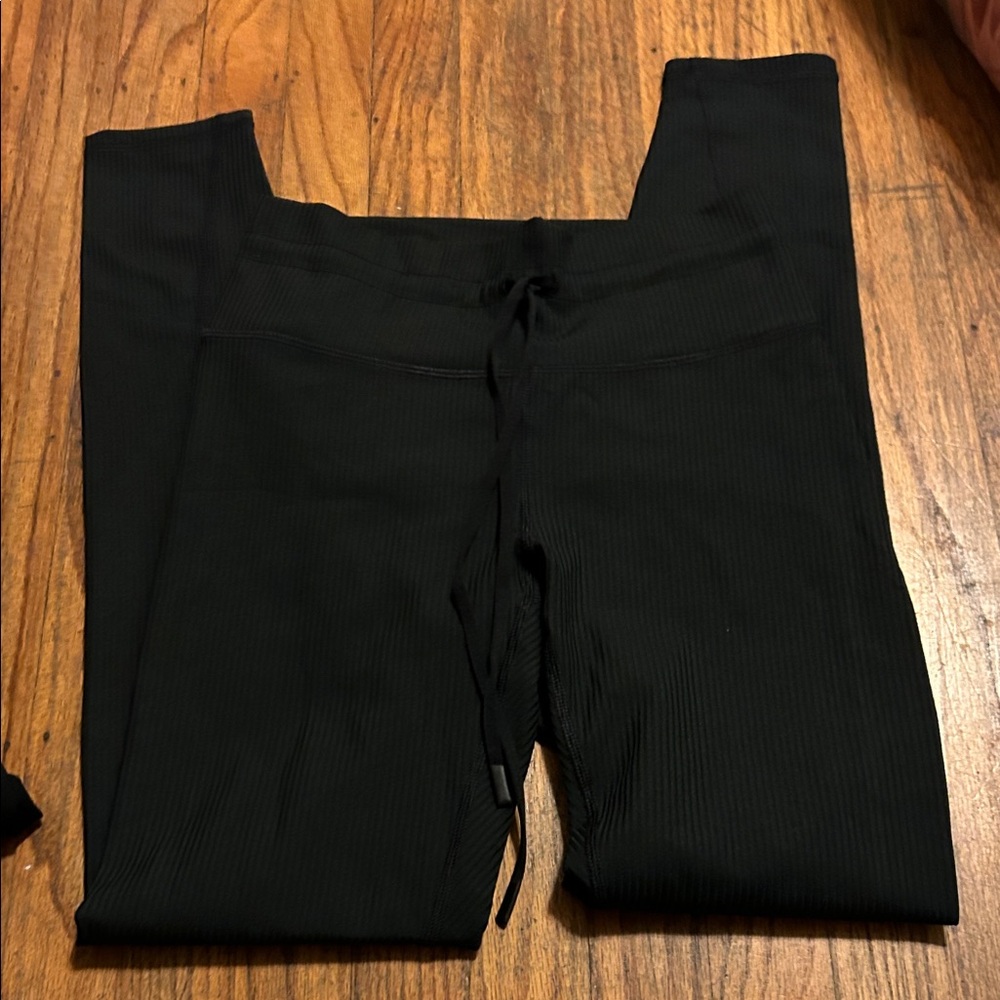Fabletics Oasis Black Ribbed Leggings
